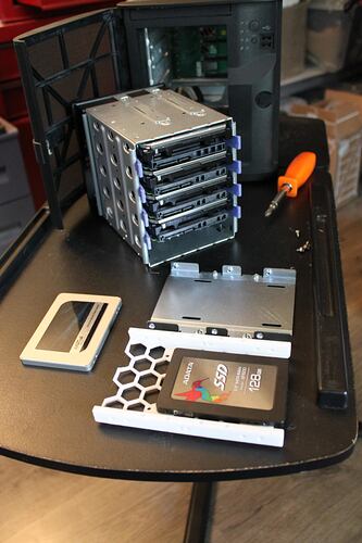 hard-drives%20ssds%20trays